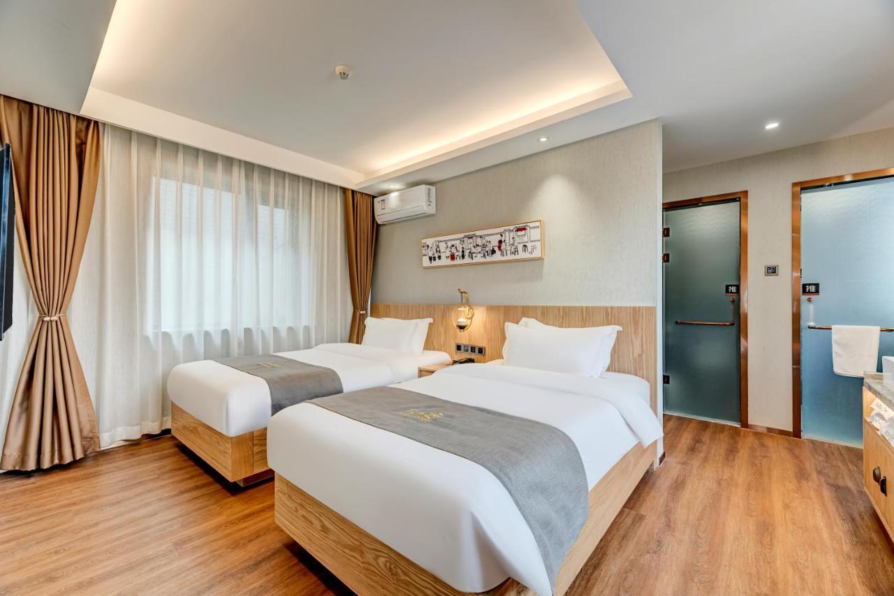 Happy Dragon City Culture Hotel -In The City Center With Ticket Service&Food Recommendation,Near Tian'Anmen Forbidden City,Wangfujing Walking Street,Easy To Get Any Tour Sights In Пекин Екстериор снимка